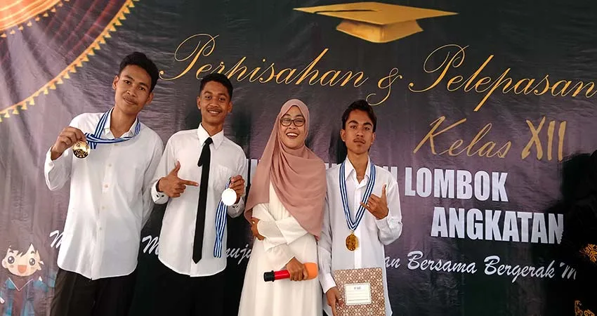 Wisuda-4.jpg