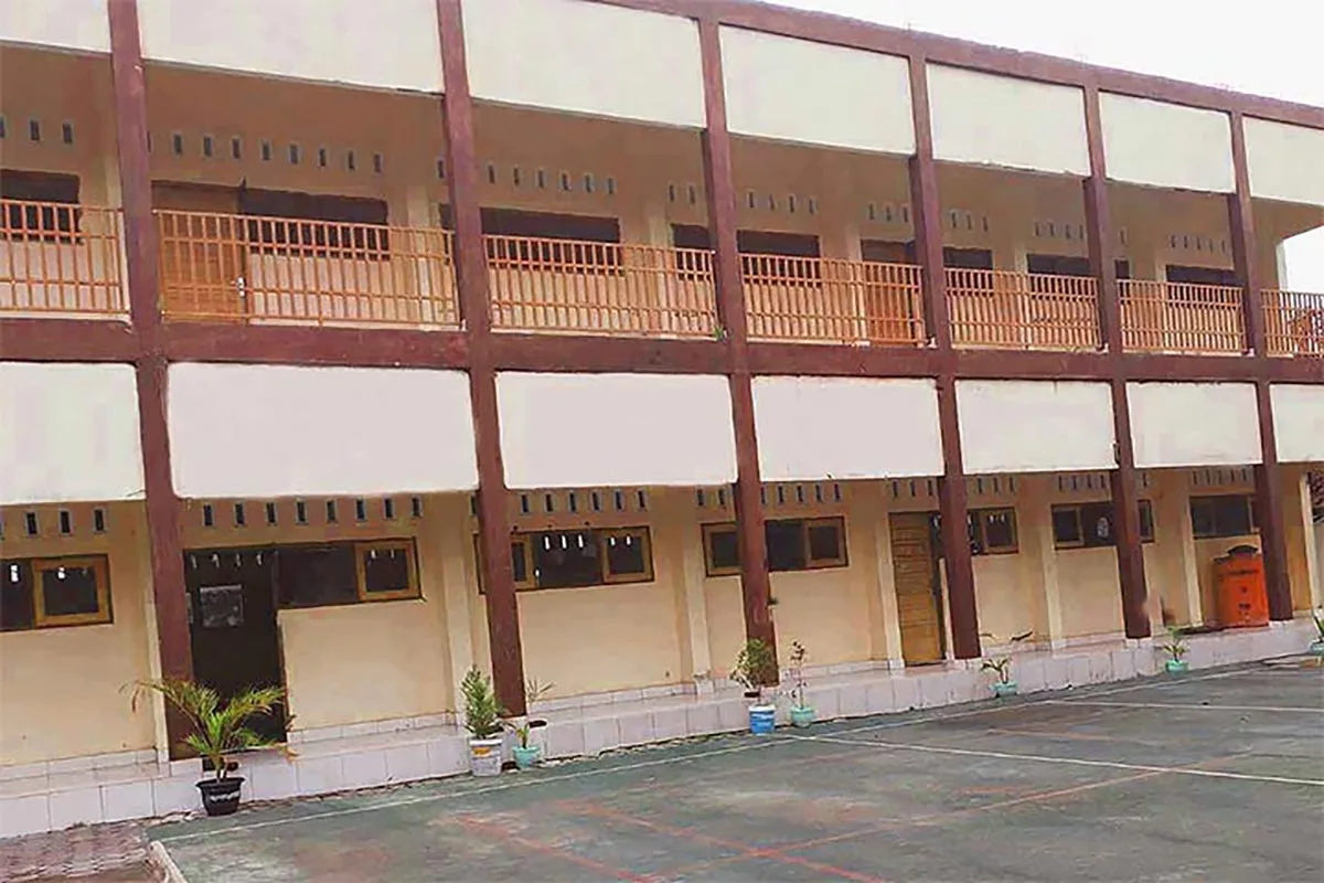 gedung-depan.jpg