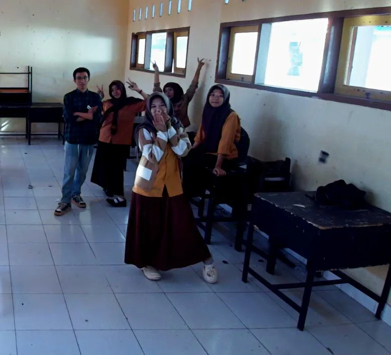 Photo-bersama-siswa-X-IFP-a.jpg